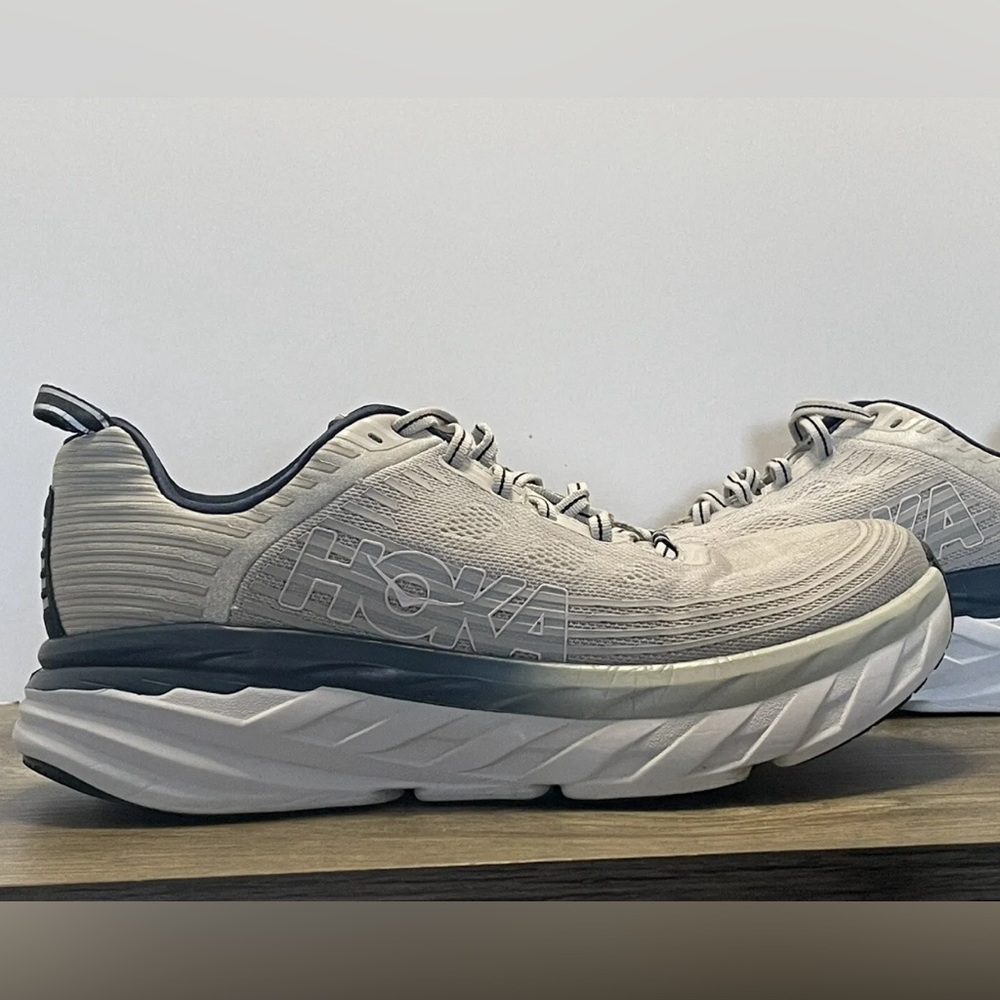 Hoka W Bondi 6 White Gray Blue 1019270 Athletic Running Shoes Womens Size 9 1/2